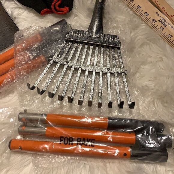 Dog pooper scooper set includes tray and rake - Picture 2 of 10